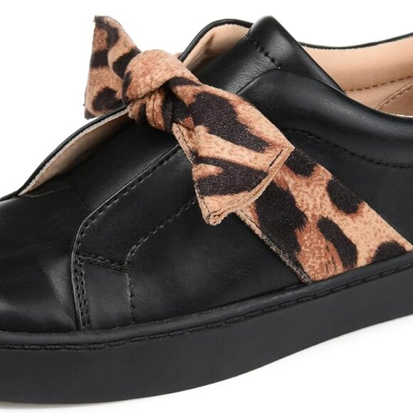 Journee Women's Comfort Foam Brissa Sneakers - Picture 4 of 5